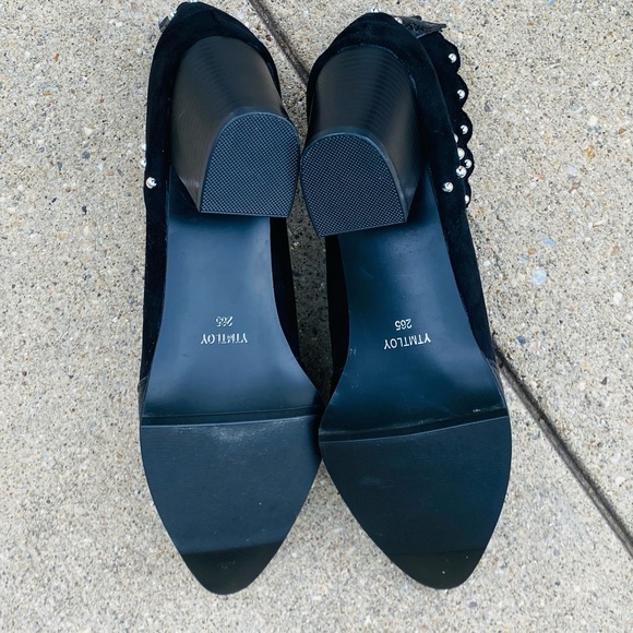 Super Cute Black Studded Ankle Boot 🖤 - Picture 8 of 8